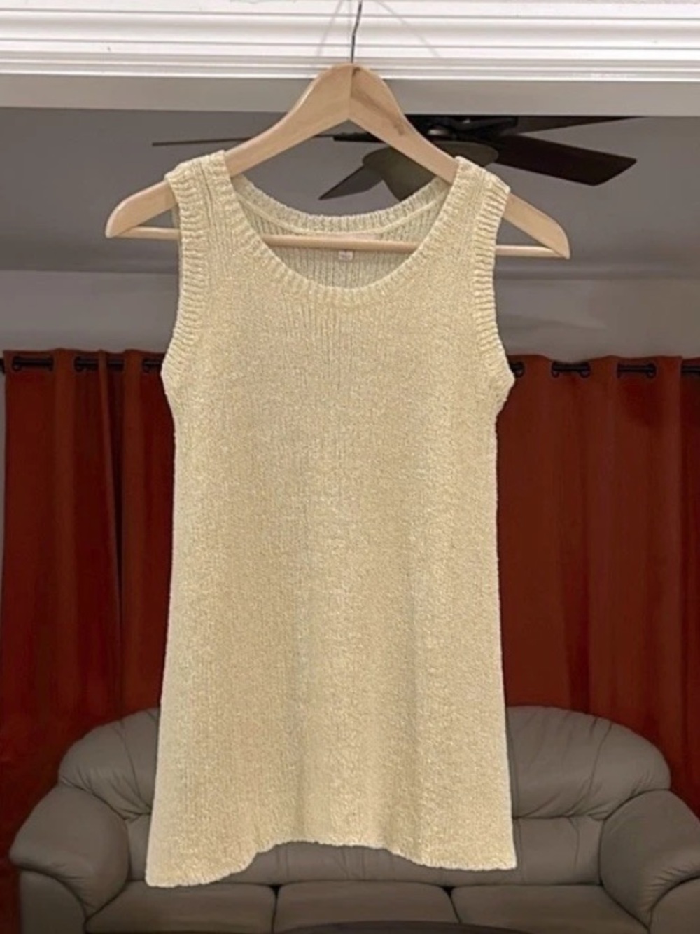 Lisa Robertson Women’s Creamy Knit Sleeveless Sweater Size S